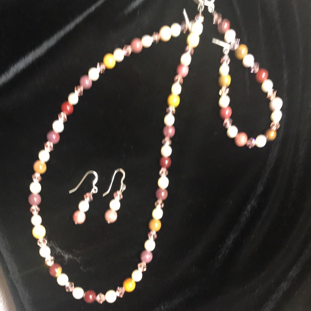 Pearl and crystal necklace, bracelet and earrings